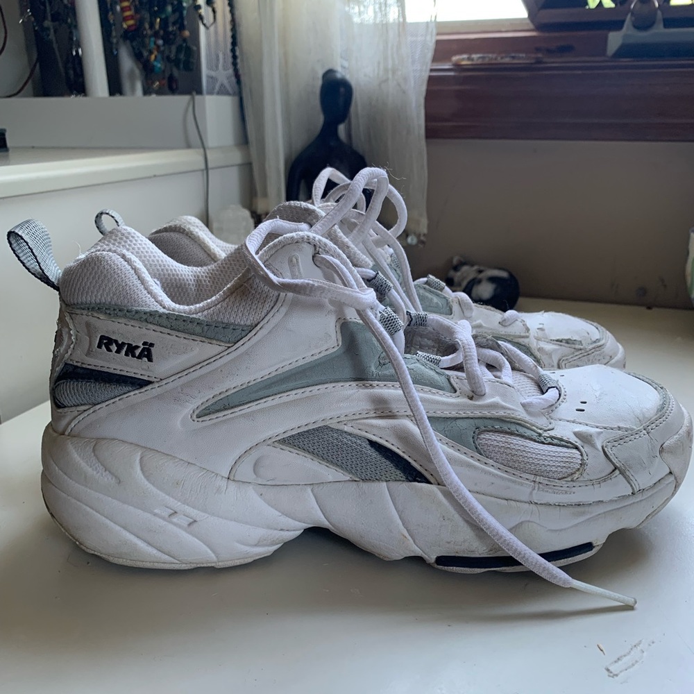 Rykä Sneakers, Worn with some damage
